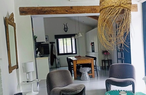 Montauban House | Charming, quiet canal-side house