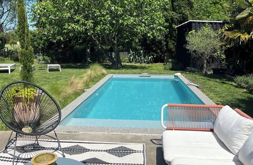 Montauban House | Charming, quiet canal-side house