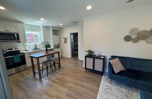 Pleasant Hill Cottage | Charming, quiet cottage in Pleasant Hill