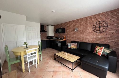 Ardon House | Charming, quiet duplex cottage with terrace/garden