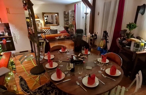 Quartier des Grandes-Carrieres Apartment | CHARMING & QUIET DUPLEX in MONTMARTRE for 8 with 3 bedrooms, 2 wc, 2 bathrooms.