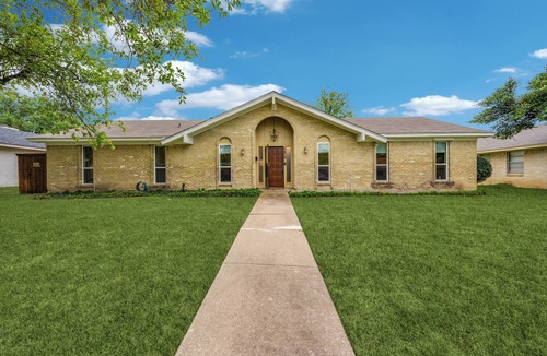 Farmers Branch House | Charming, Quiet Neighborhood Home