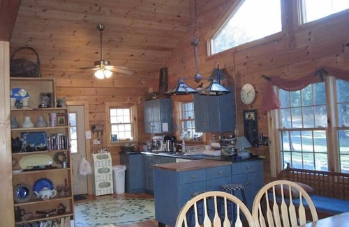 Hillsdale Cabin | Charming, Quiet, River Front