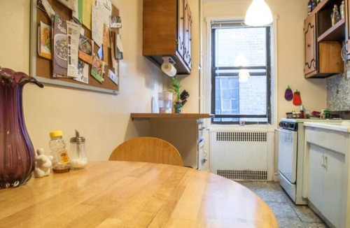 Flatbush Apartment | Charming Quiet Sunny 1br Ditmas Park Close to Train