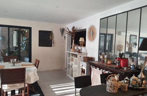 Montagnac Cottage | Charming, quiet vacation rental/telecommuting