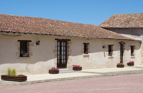 Concourson-sur-Layon House | Charming Renovated Stables