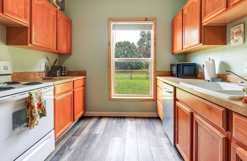 Palm City Cabin | Charming Ranch -Bunk North Getaway