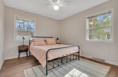 Kings Grant House | Charming Ranch in Wilmington