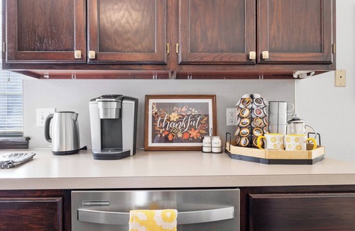 South Tulsa House | Charming Re-Designed South Tulsa Retreat Offers A Tranquil Stay!