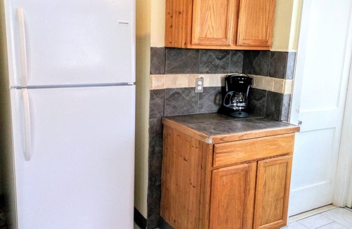 Hyannis House | CHARMING RELAXING HOME - WALK TO DOWNTOWN MAIN ST, HARBOR, RESTAURANTS & MORE.