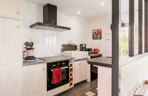 Bourgneuf-en-Retz Cottage | Charming Renovated Barn with Pool and WiFi