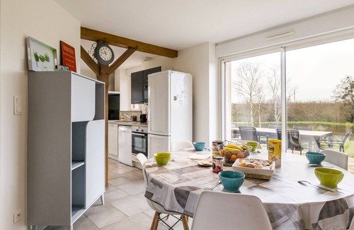 Nort-sur-Erdre Cottage | Charming Renovated Barn with Private Pond near Nantes