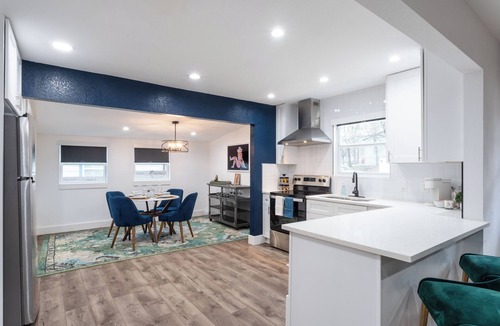 MLK House | Charming, Renovated 3-bedroom bungalow with fully stocked kitchen