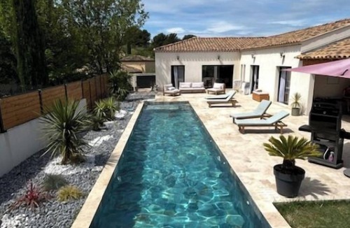 Marignane House | Charming renovated country house with swimming pool and landscaped garden
