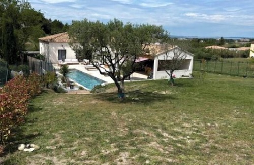 Marignane House | Charming renovated country house with swimming pool and landscaped garden