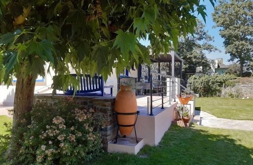 Machecoul Cottage | Charming Renovated Family Home, Close to Sea with Garden, Ping-Pong, and Fireplace