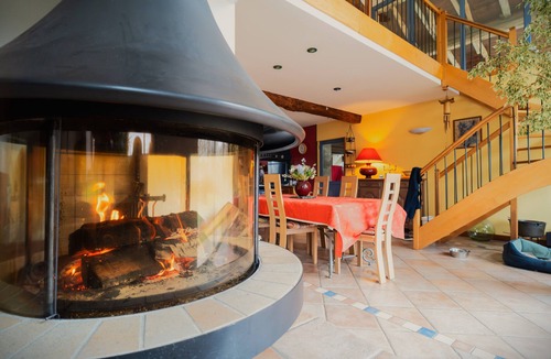 Orgueil House | Charming renovated farmhouse with river and forest area