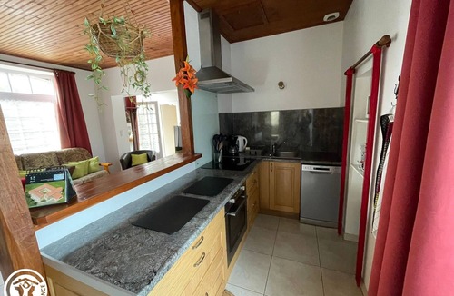 La Garnache Cottage | Charming Renovated Cottage with Terrace, Garden & WiFi - 3 Bedrooms, Sleeps 6