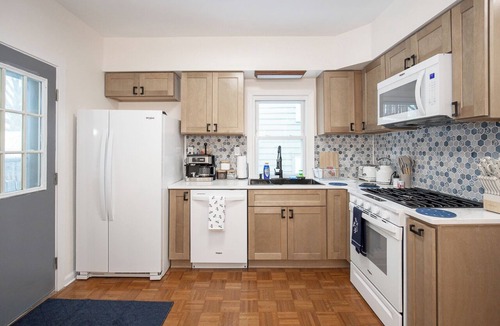 Lakewood House | Charming Renovated Home in Lakewood