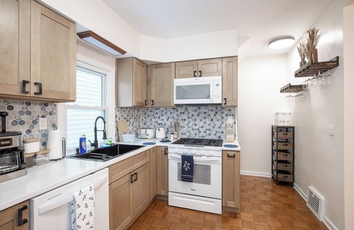 Lakewood House | Charming Renovated Home in Lakewood