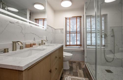Lakewood House | Charming Renovated Home in Lakewood