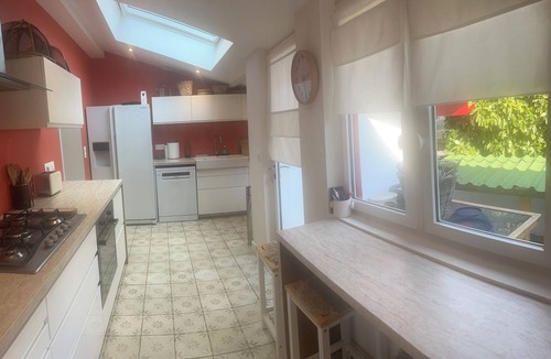 Ascain House | Charming renovated house at the foot of hiking trails, 10 MN from sea and golf courses