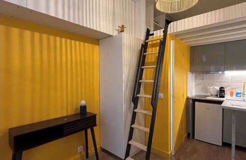 Porte de Clichy Apartment | Charming renovated studio near public transport