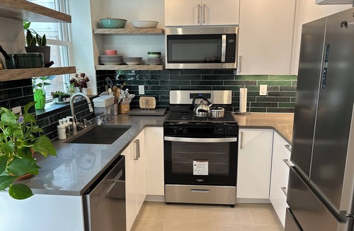 Passyunk Square House | Charming Renovated Rowhome Ready for You!