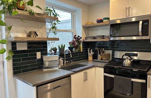 Passyunk Square House | Charming Renovated Rowhome Ready for You!