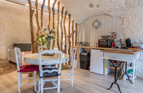 Noizay Cottage | Charming residence troglodyte