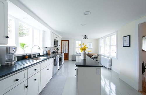 Deer Isle House | Charming restored 1830s cape Deer Isle