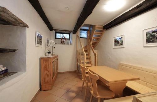 Aurigeno House | Charming Retreat- 100-Year-Old Stone Rustico
