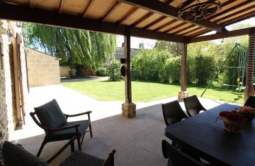 Saint-Georges-sur-Layon Cottage | Charming retreat in Saint-Georges near Doué-en-Anjou