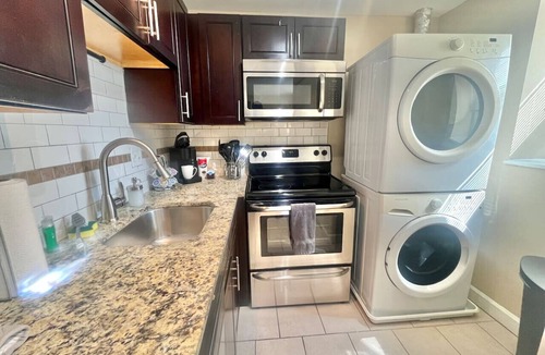 DeBaliviere Place Apartment | Charming Retreat in the Heart of Central West End