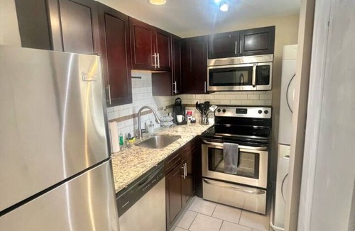 DeBaliviere Place Apartment | Charming Retreat in the Heart of Central West End