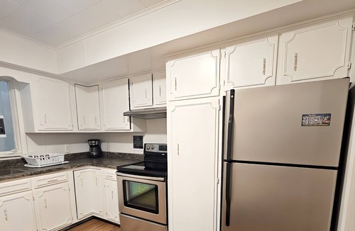 Marshallton House | Charming Retreat in CoaltownShip