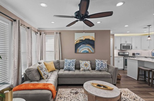 Broadmoor House | Charming Retreat in Shreveport