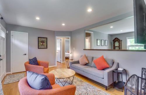 Fry's Spring House | Charming Retreat in Charlottesville w/Deck!