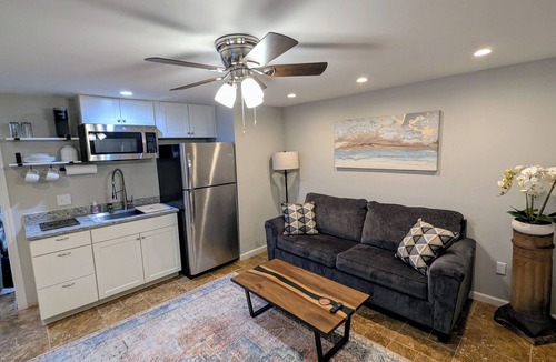 Augusta Apartment | Charming Retreat: Walk to Distillery & River