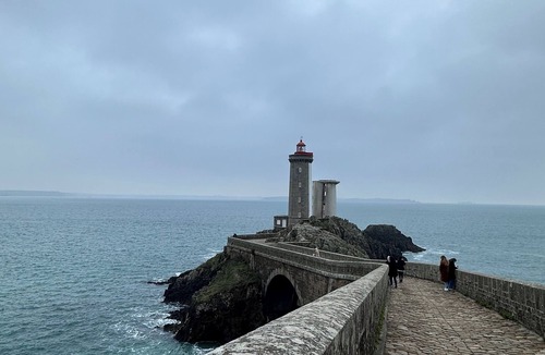 Saint-Pierre House | Charming retro townhouse