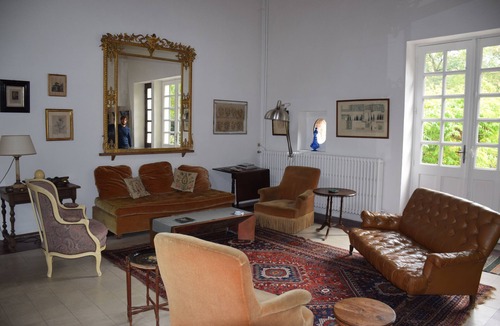 Huisseau-sur-Cosson House | Charming riverside mill with island