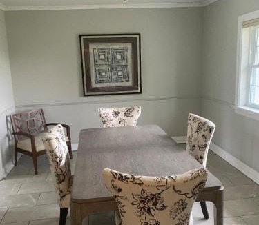 Ridgeway House | Charming Ridgeway Cottage
