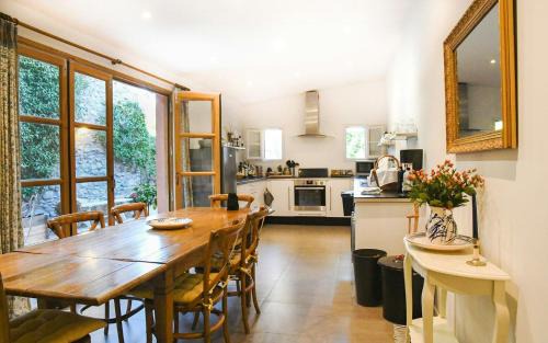 Villeneuve-Minervois House | Charming Riverside House In Medieval Village