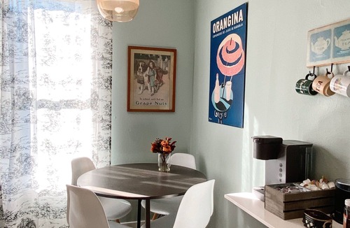 The Dalles Apartment | Charming River View Apt | Walk to Shops & Cafes