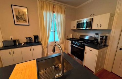 Green Island Apartment | Charming Riverfront 4BR Flat