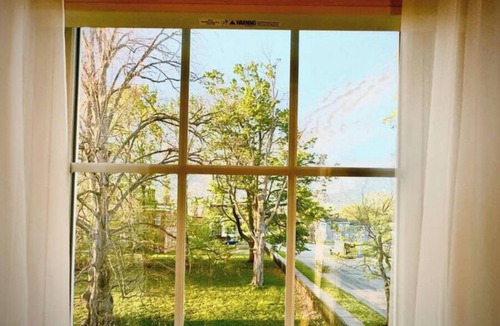 Newtonville House | Charming Riverfront Mansion: The Powers Housenn