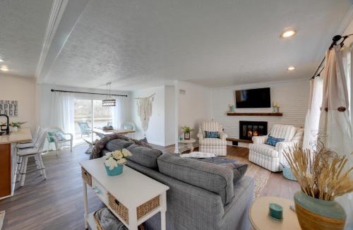 Norway House | Charming Riverfront Retreat in Monticello!