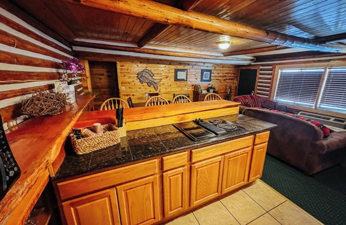 Last Chance House | Charming Riverfront Bungalow - Just steps from the River Bank!