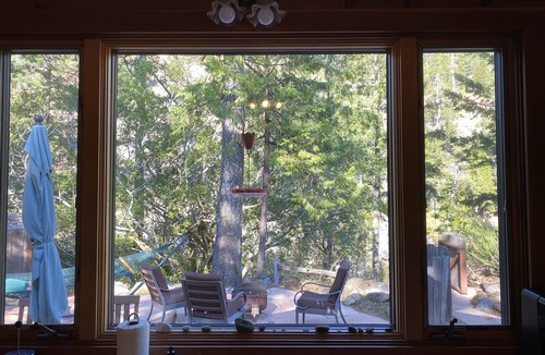 Gasquet Cabin | Charming Riverside Retreat