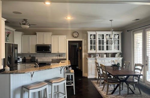 Collierville House | Charming room in Beautiful Custom Home- 30 day stay minimum